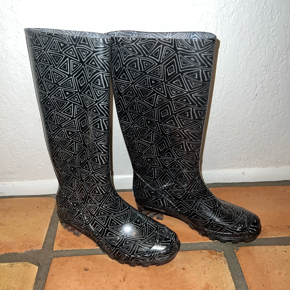 Toms Cabrilla Geometric Print Rubber Rain Boots